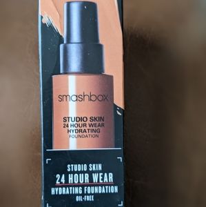 Smashbox Studio Skin 24 Hour Oil-Free Hydra Founda